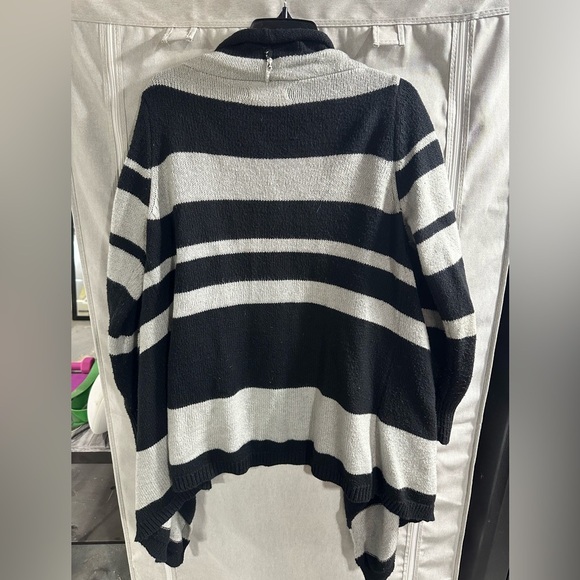 Old‎ Navy Black and Gray Stripped Waterfall Open Knitted Cardigan Size Large - Picture 5 of 5